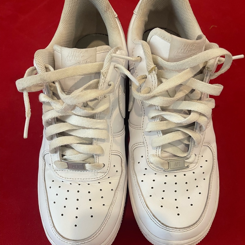 Mens Nike Air Force 1 barley worn